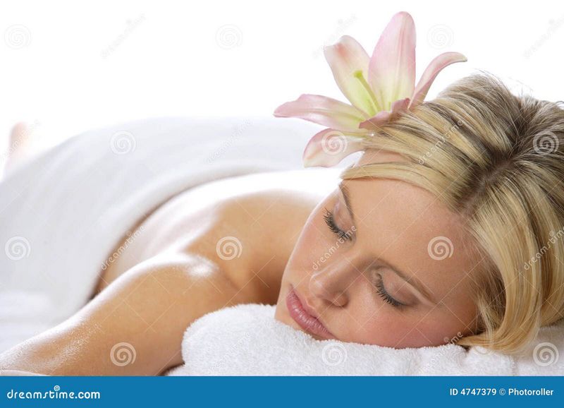 Hot Rock Massage Therapy Treatment: A Therapeutic Experience